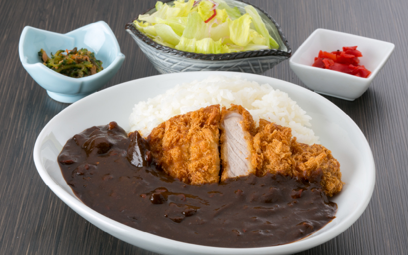 黒カツカレー 辛