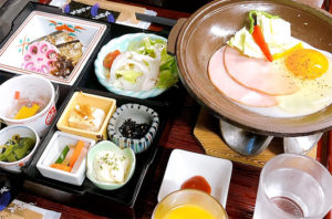 朝食